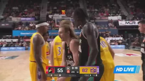 Poster siaran lllawarra Hawks VS Sydney Kings