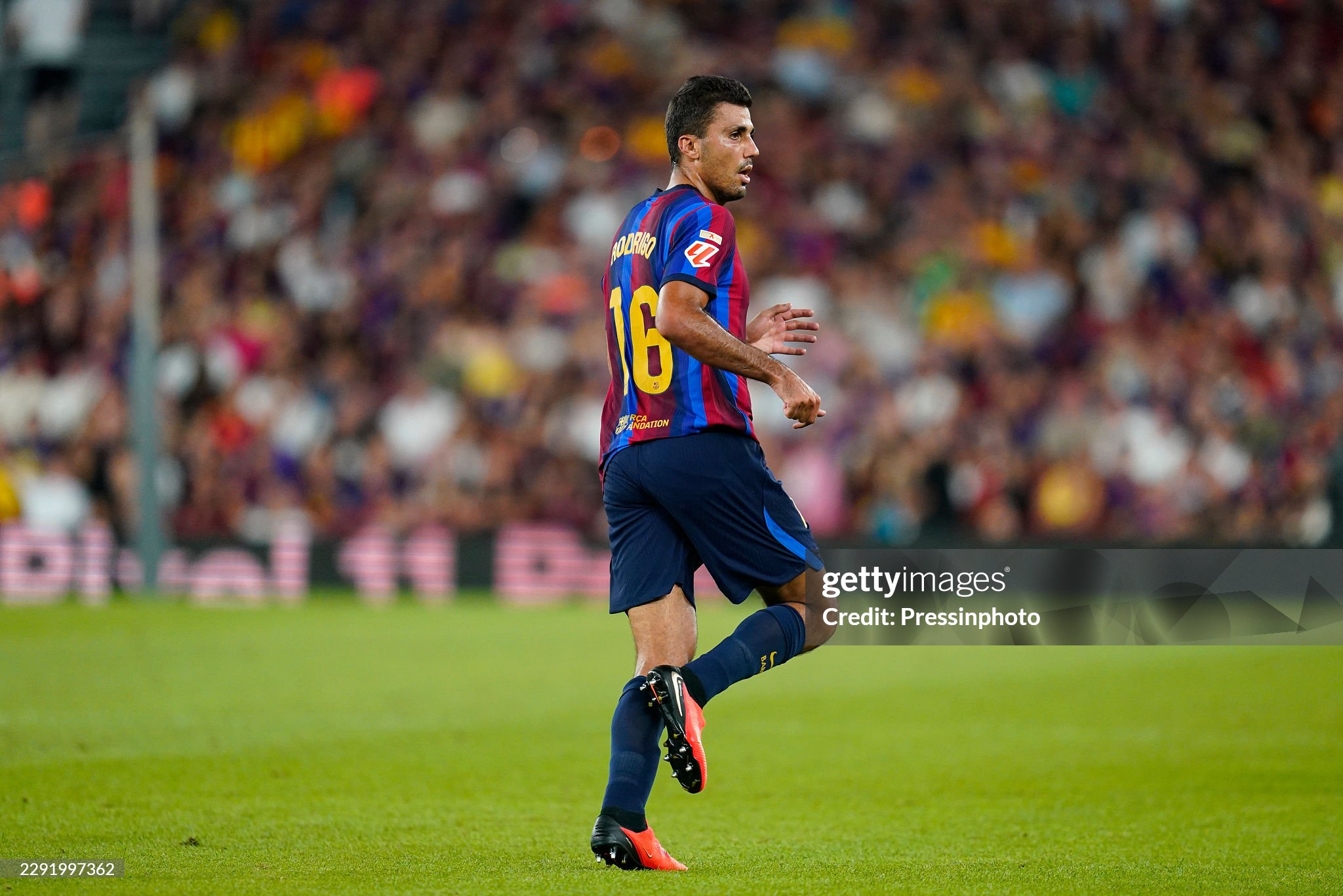 Hansi Flick sebut Rodri pemain yang sempurna untuk Barcelona usai debut lawan Athletic Club